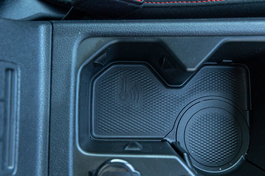 Volkswagen Volkswagen Golf GTI INTERIOR Storage