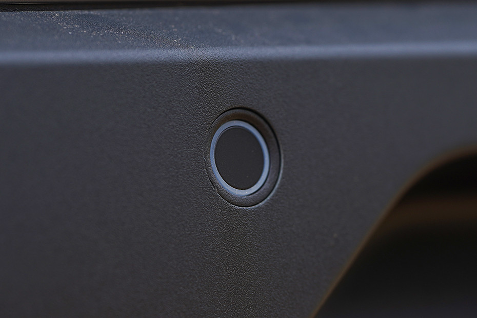 Tata Altroz Rear Parking Sensors
