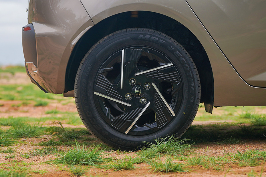 Tata Altroz Wheel