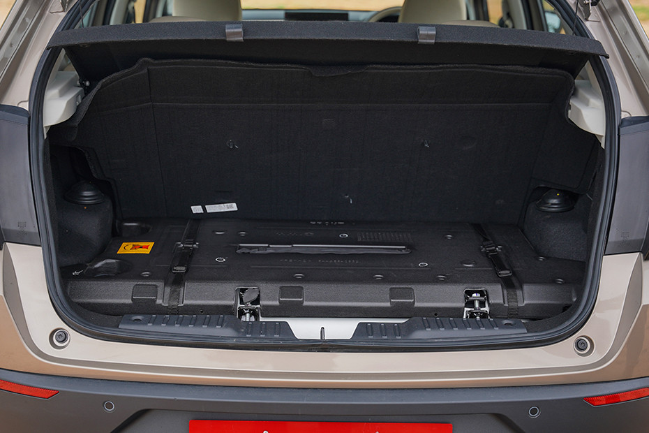 Tata Altroz Boot Space