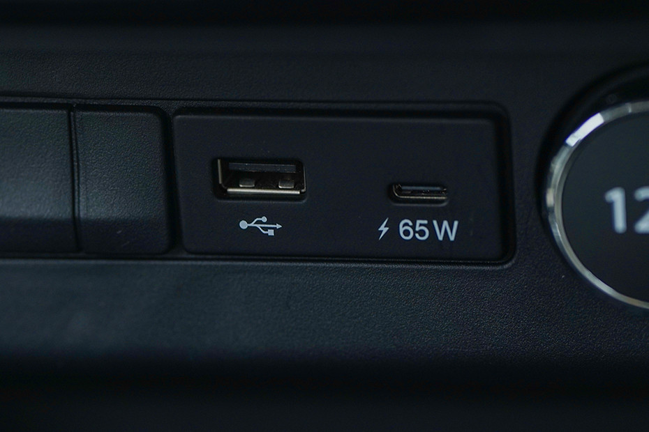 Tata Altroz USB Charging Port (Front)