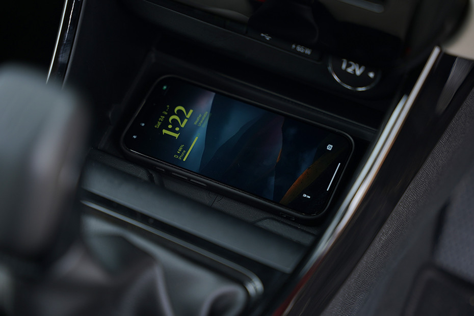 Tata Altroz Wireless Charger
