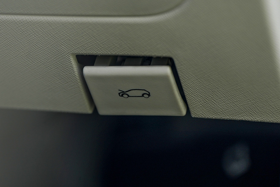 Tata Altroz Bonnet Release Lever