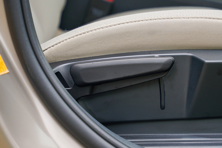 Tata Altroz Seat Adjustment