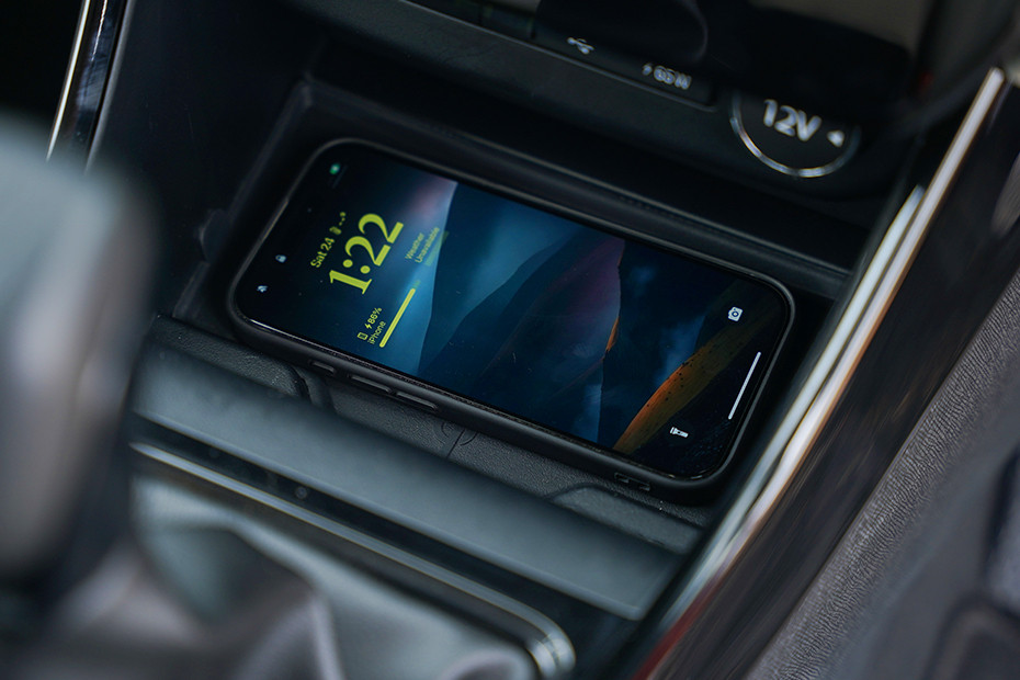 Tata Altroz Storage (Center Console)