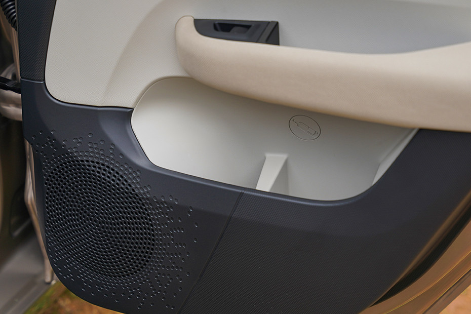 Tata Altroz Drivers Door Panel