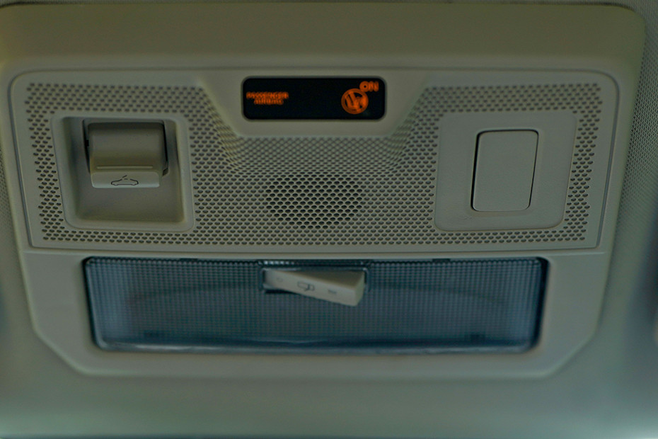 Tata Altroz Sunroof Control