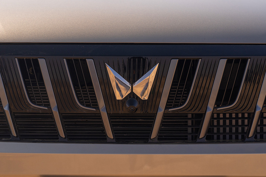 Mahindra XUV 7XO Brand Logo (Front)