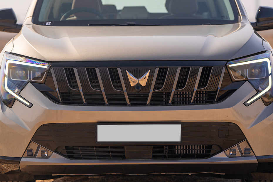 Mahindra XUV 7XO Front Grille