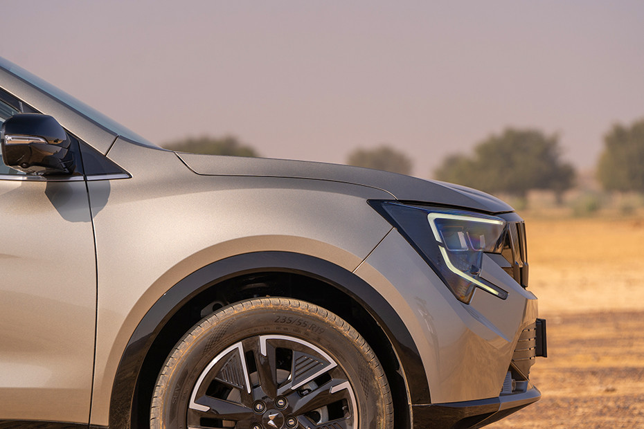 Mahindra XUV 7XO Front Fender