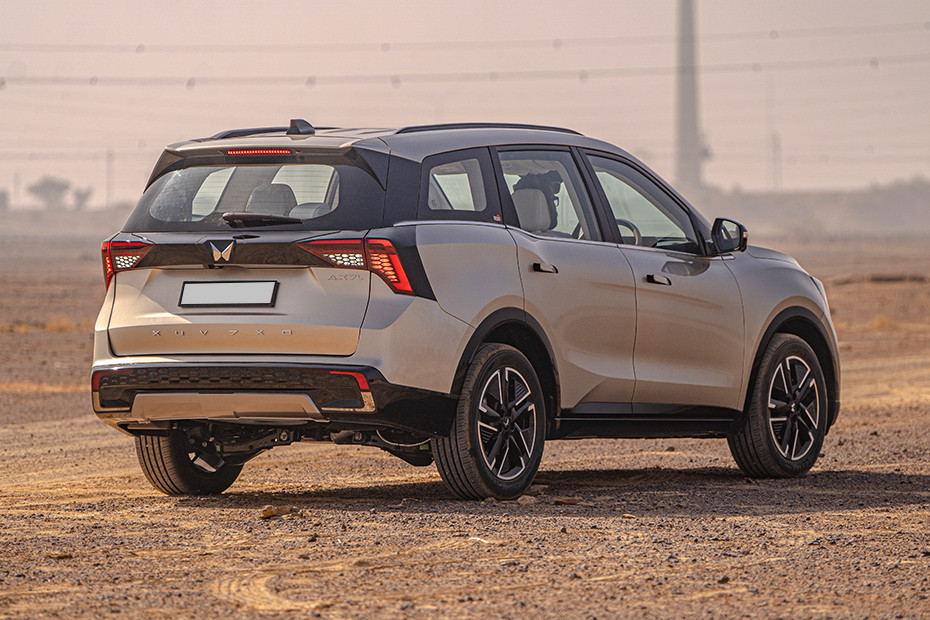 Mahindra Mahindra XUV 7XO 6