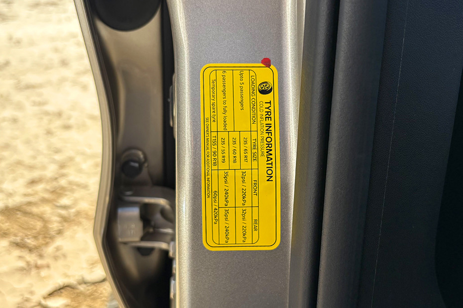 Mahindra XUV 7XO Tyre Pressure Information