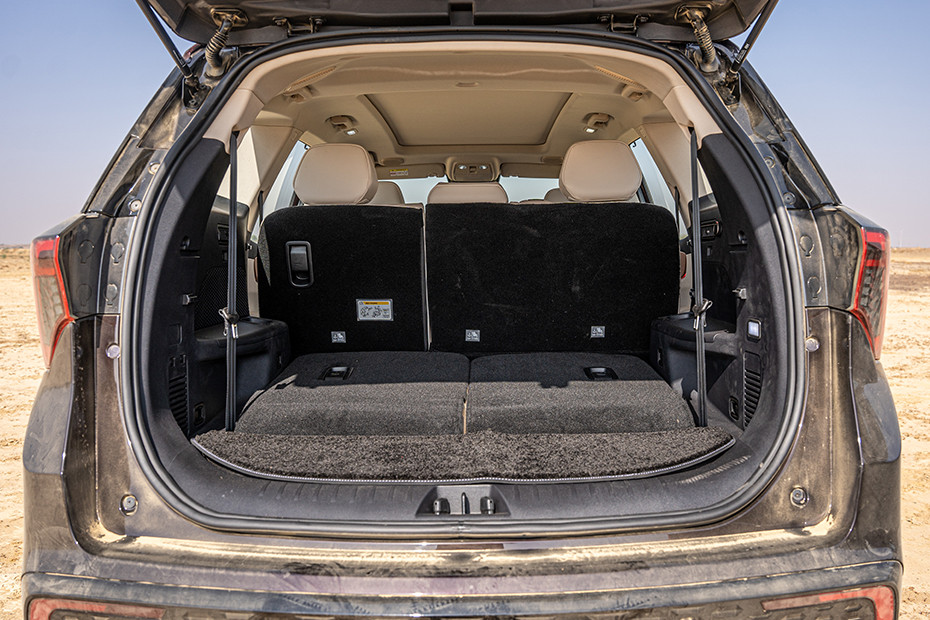 Mahindra XUV 7XO Boot Space (Third Row Folded)