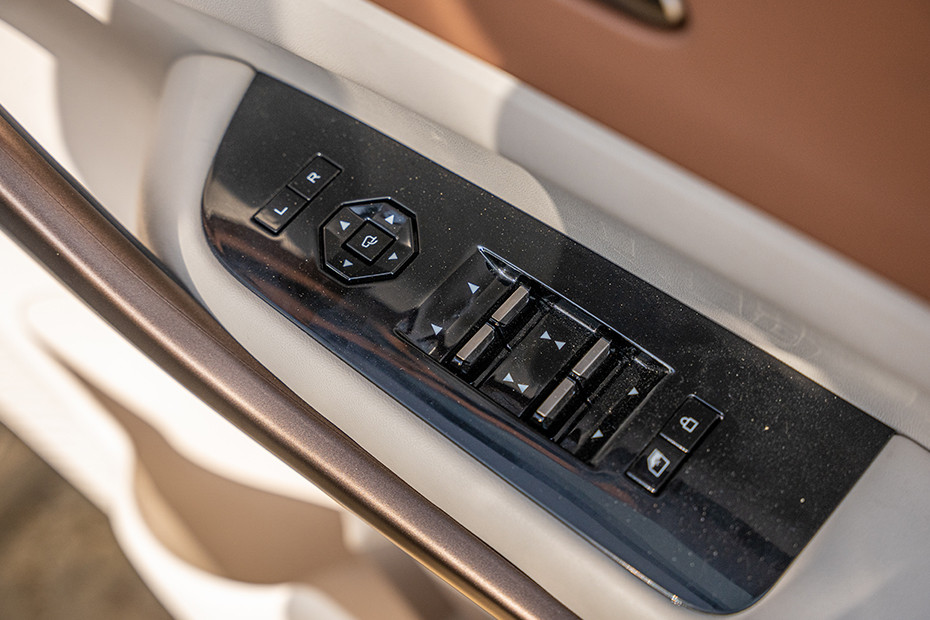Mahindra XUV 7XO Door Controls