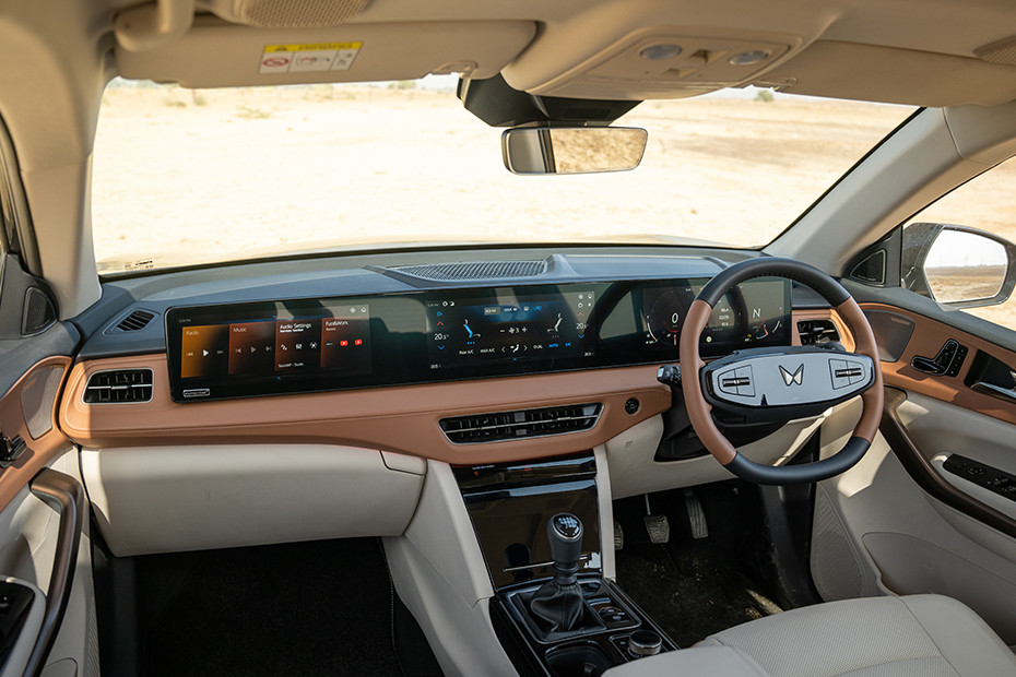Mahindra XUV 7XO Dashboard: Passenger's View