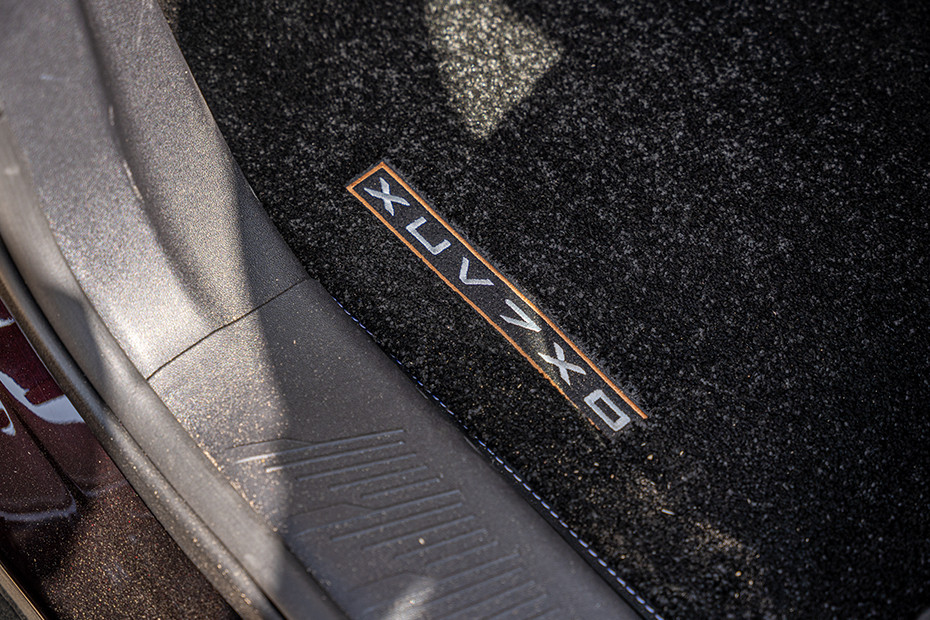 Mahindra XUV 7XO Floor Mats