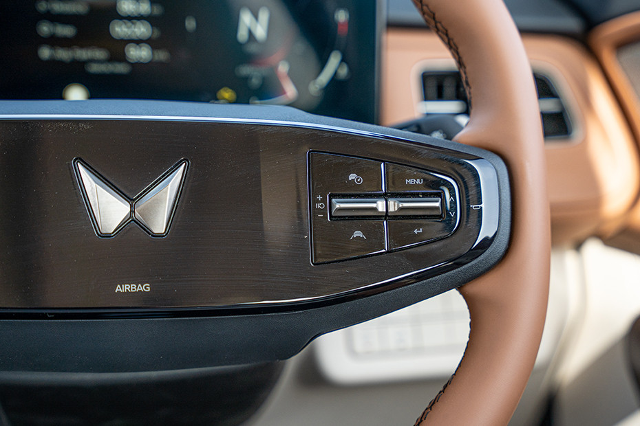 Mahindra XUV 7XO Steering Wheel Buttons (Right)