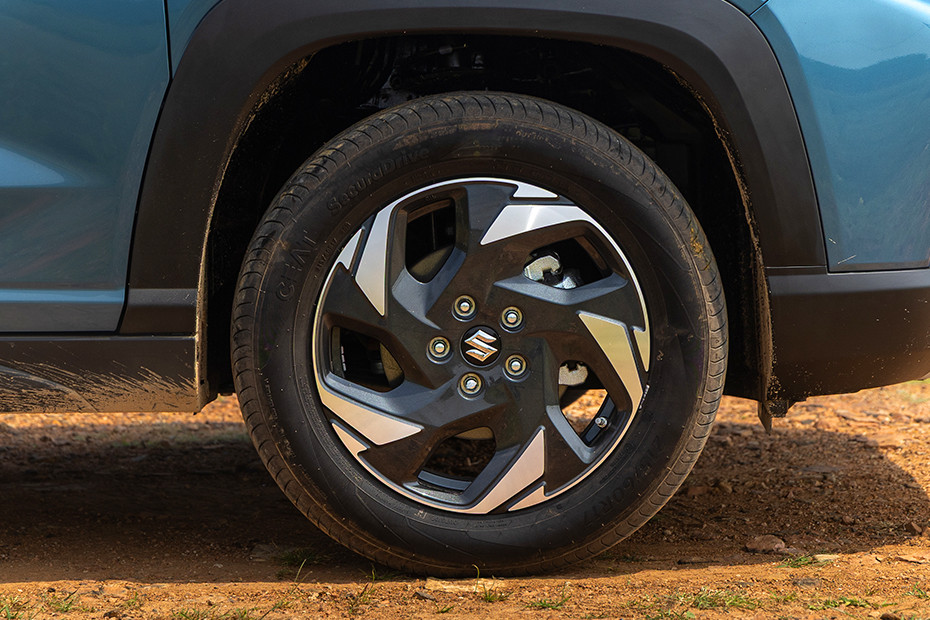 Maruti Victoris Wheel