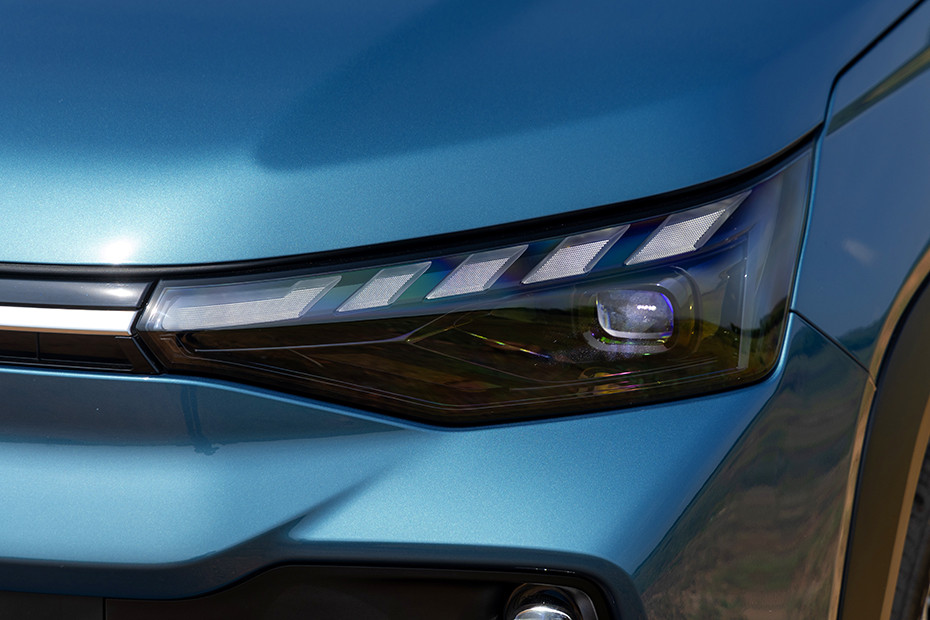 Maruti Victoris Daytime Running Lamps (DRL)