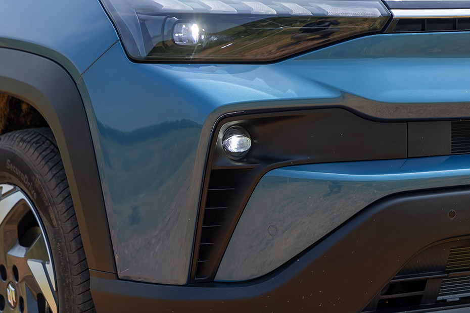 Maruti Victoris Front Fog Lamp