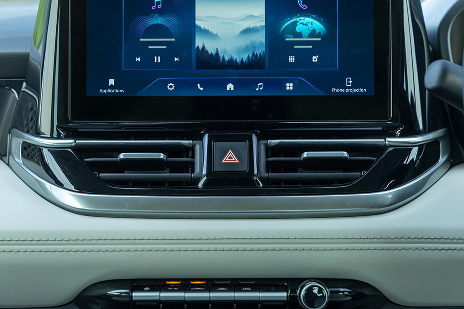 Maruti Victoris Central AC Vent