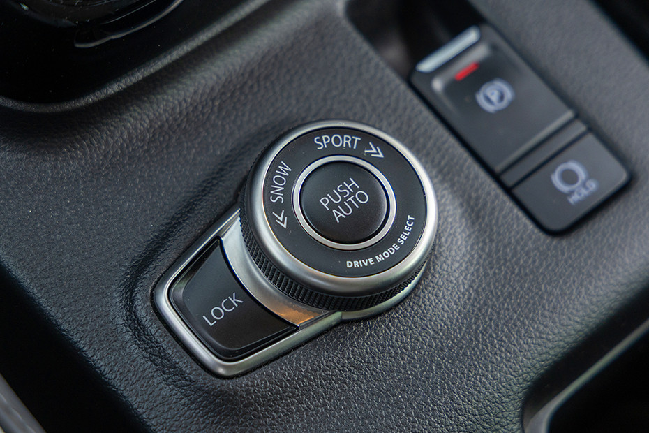 Maruti Victoris Drive Mode Selector