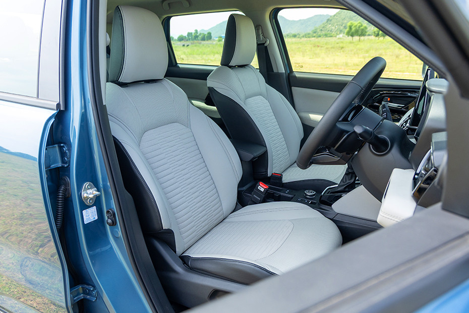 Maruti Victoris Front Seat