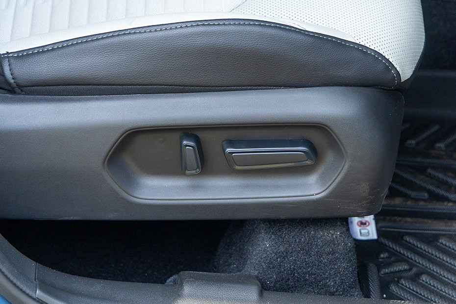 Maruti Victoris Powered Driver's Seat