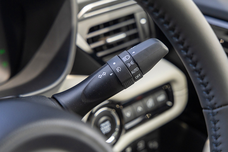 Maruti Victoris Headlamp Control