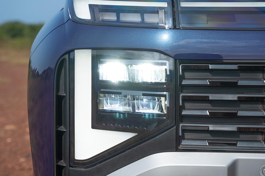 Hyundai Venue Headlight