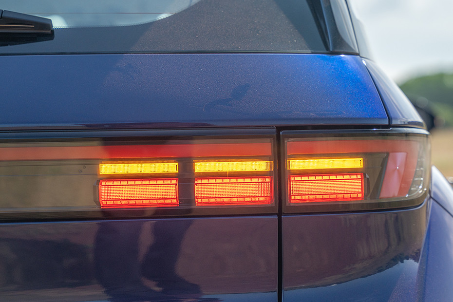 Hyundai Venue Turn Indicator (Rear)