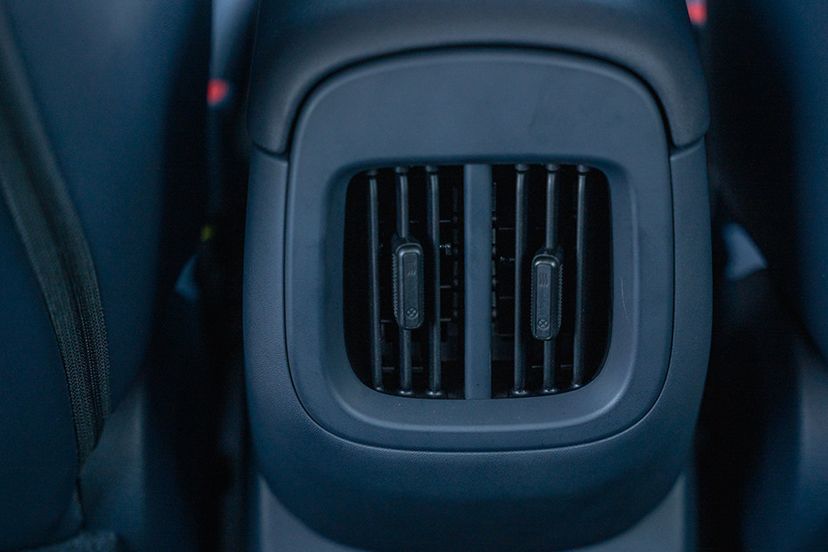 Hyundai Venue Rear AC Vents (Floor)