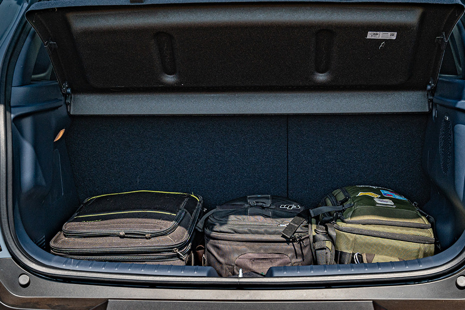 Hyundai Venue Boot Space (With Luggage)