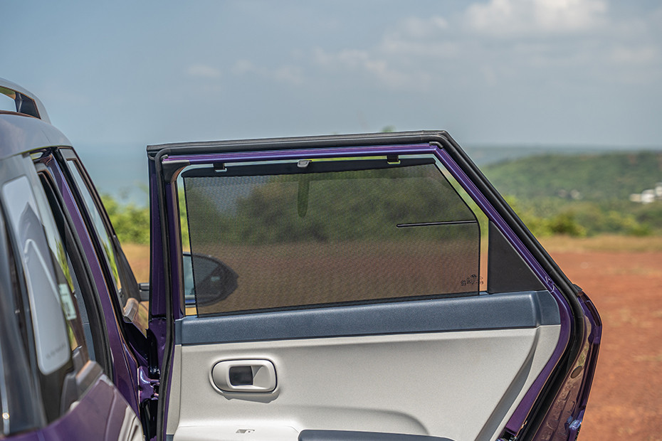 Hyundai Venue Rear Side Window Sunblind