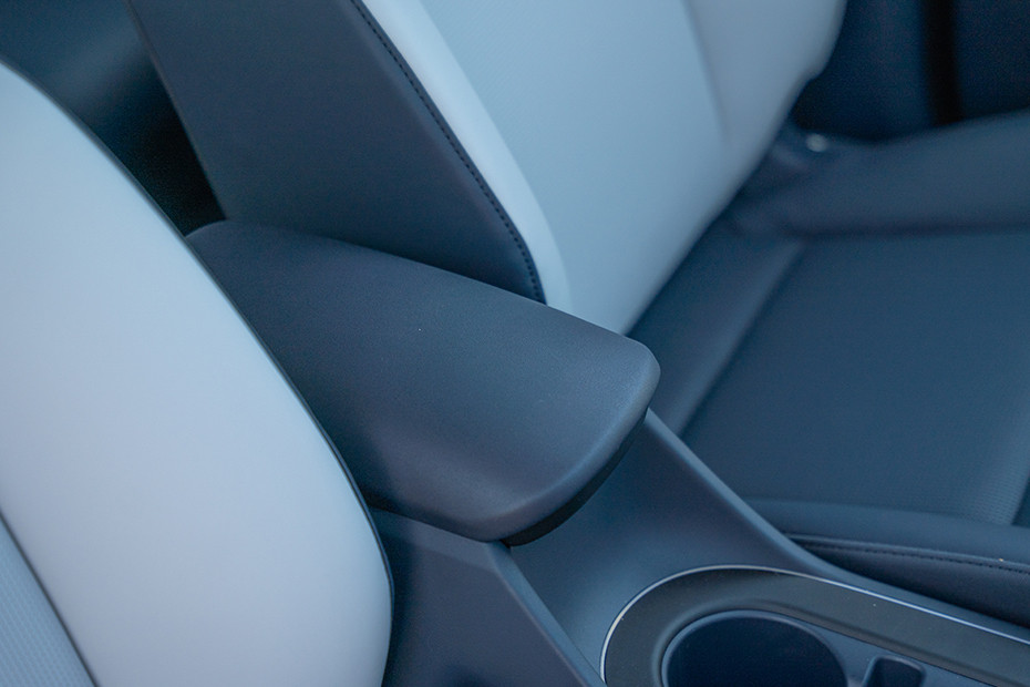 Hyundai Venue Front Armrest