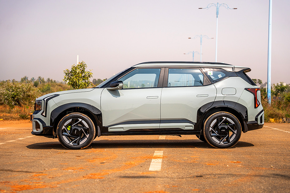 Kia Seltos 2026 Side Profile View (Left)