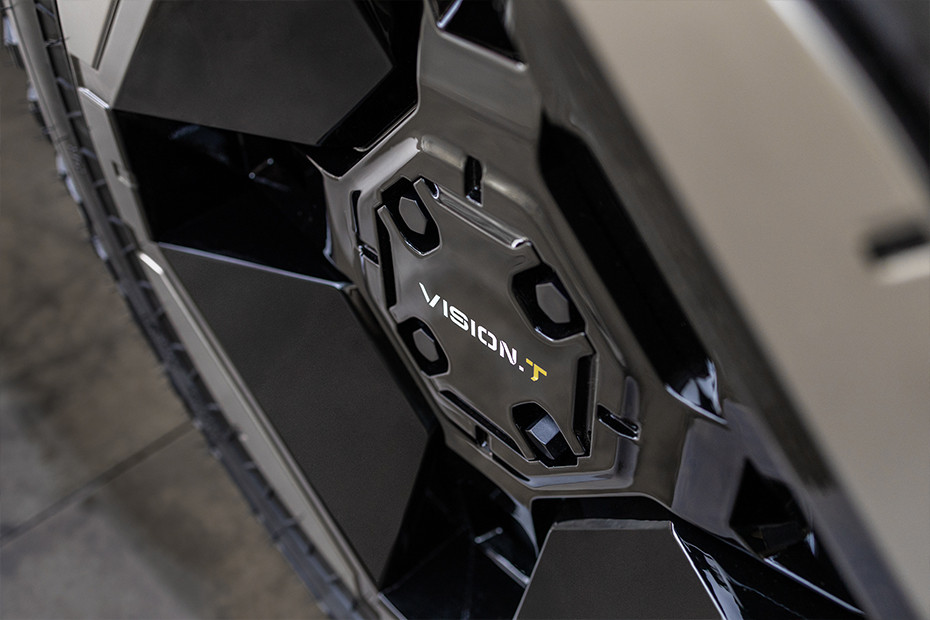 Mahindra Vision T Wheel Cap
