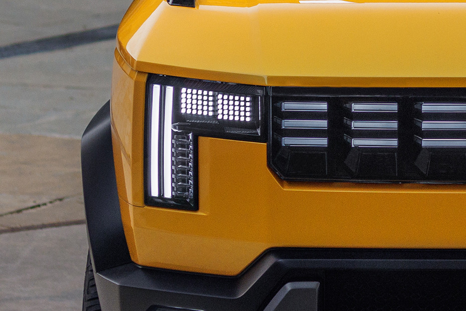 Mahindra Vision S Headlight