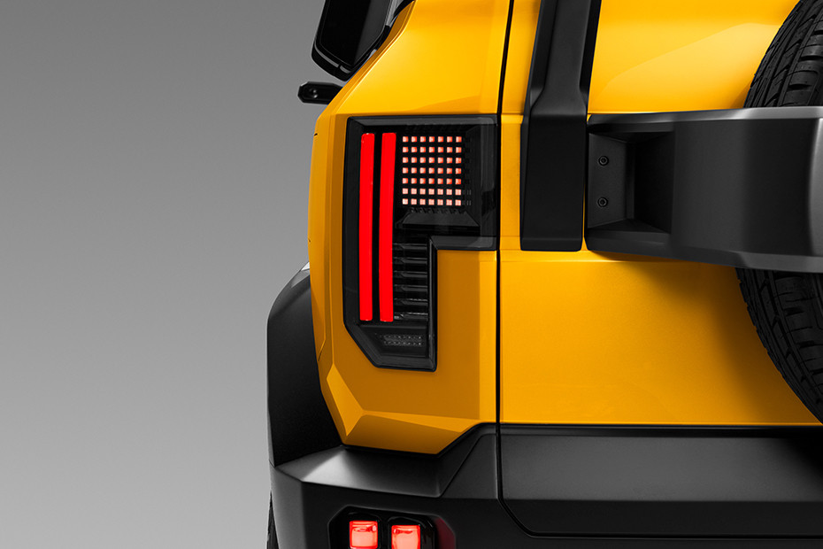 Mahindra Vision S Taillight