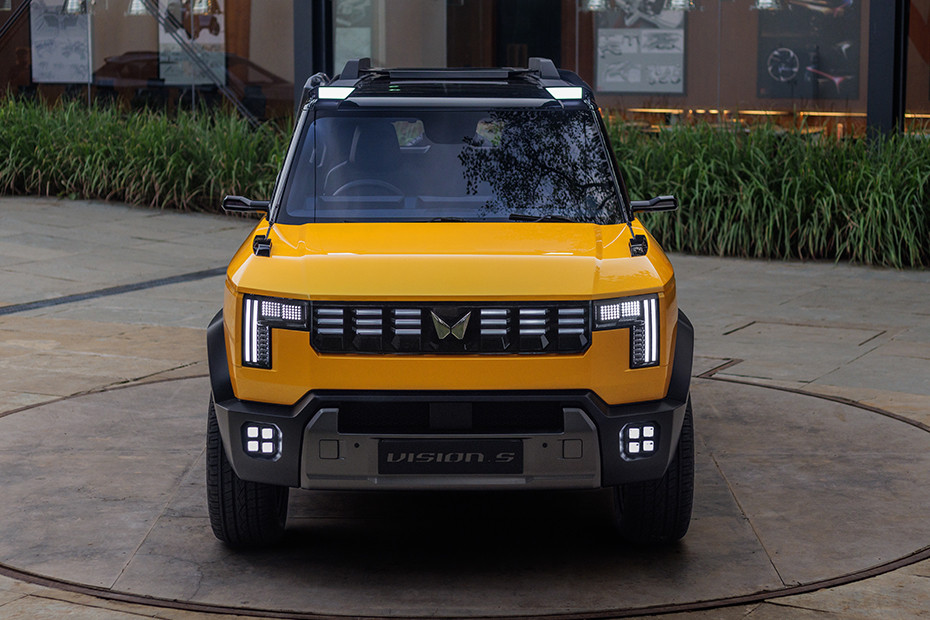 Mahindra Vision S Front View