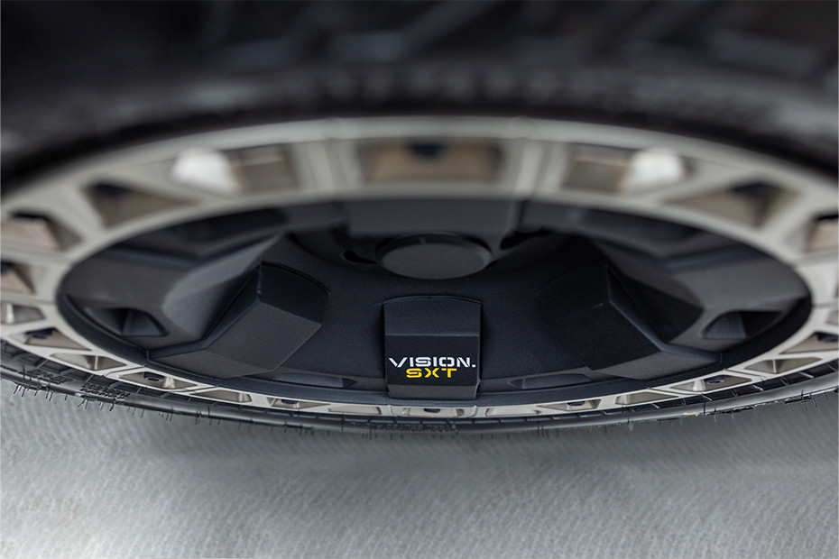 Mahindra Vision SXT Wheel