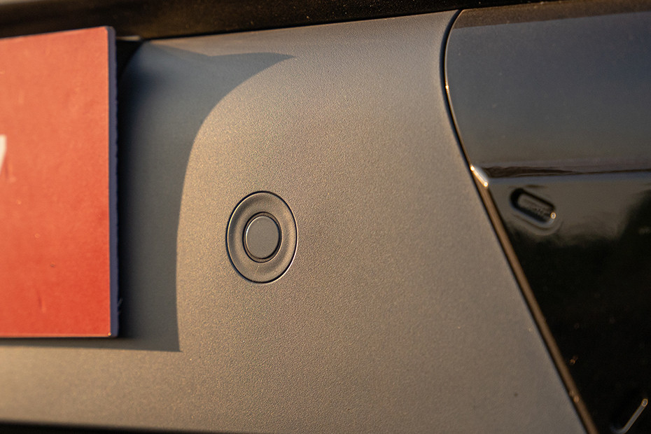 Hyundai Venue N Line Front Parking Sensors