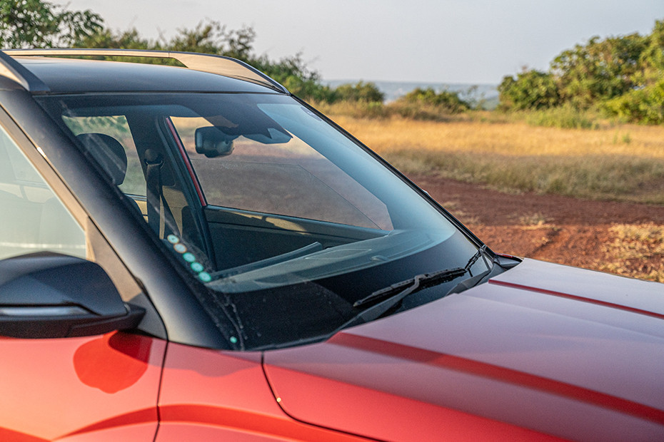 Hyundai Venue N Line Front Windshield and Wiper