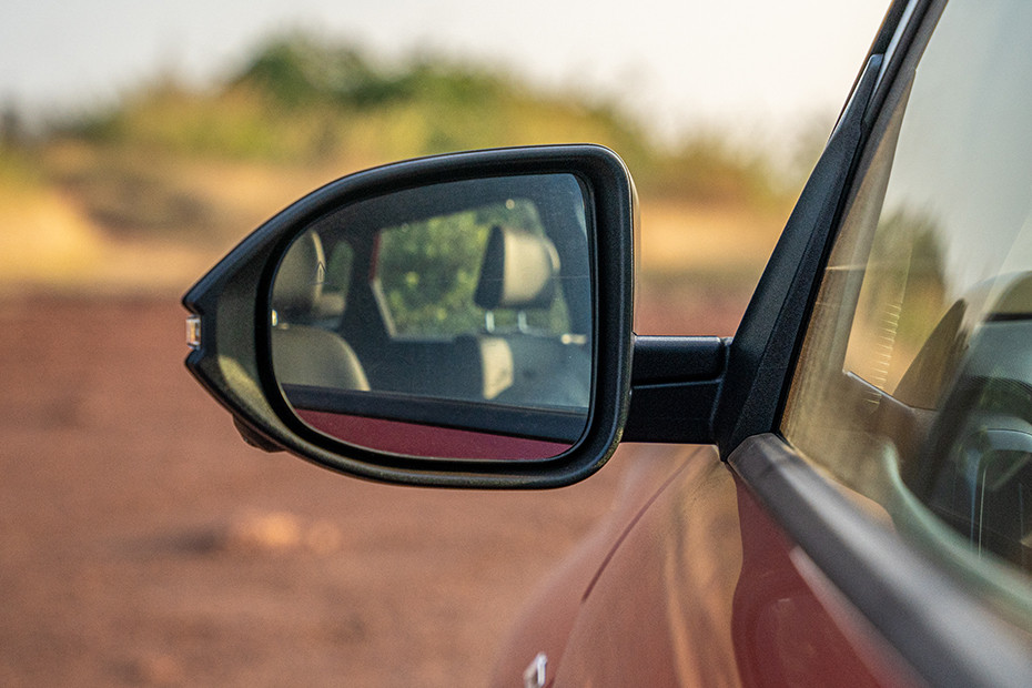 Hyundai Venue N Line Outside Mirror Glass