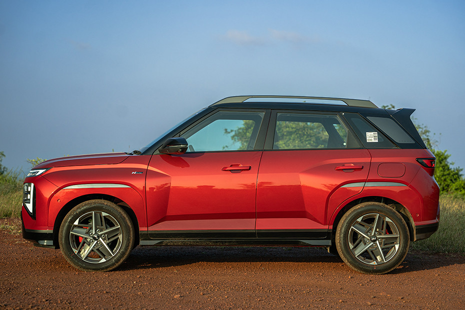 Hyundai Venue N Line Side Profile View (Left)