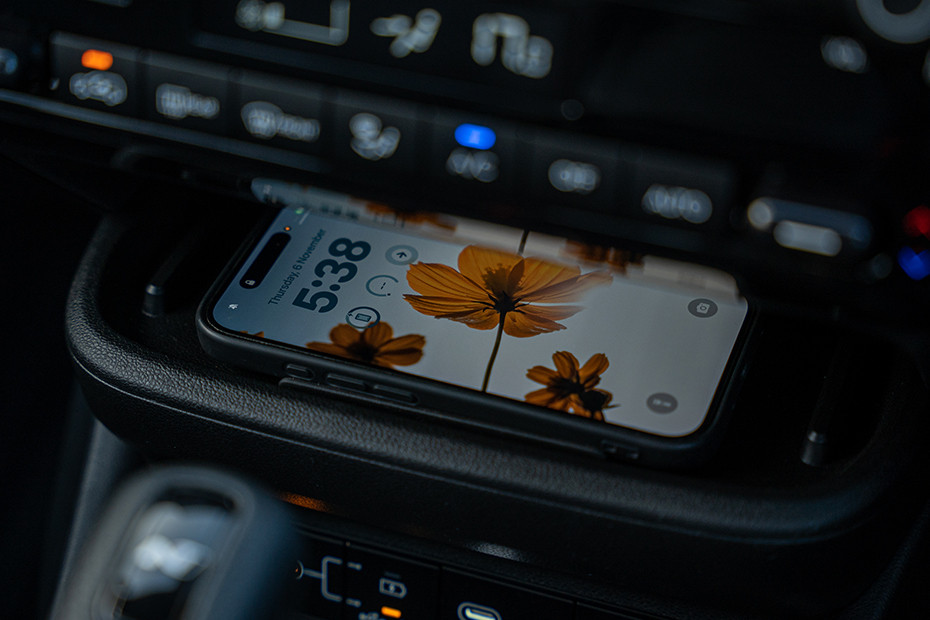 Hyundai Venue N Line Wireless Charger