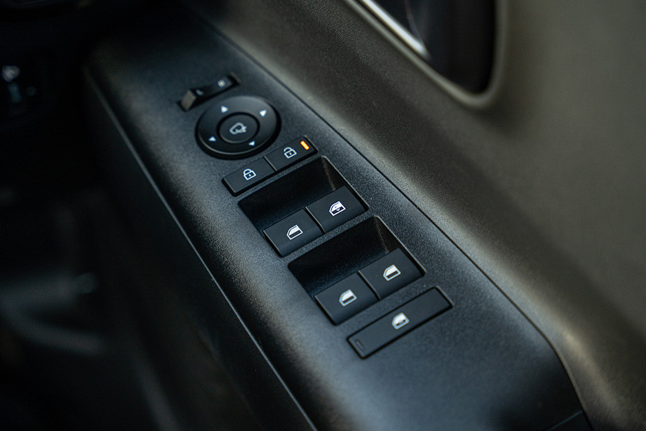 Hyundai Venue N Line Door Controls