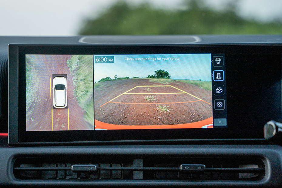 Hyundai Venue N Line Reverse Camera View