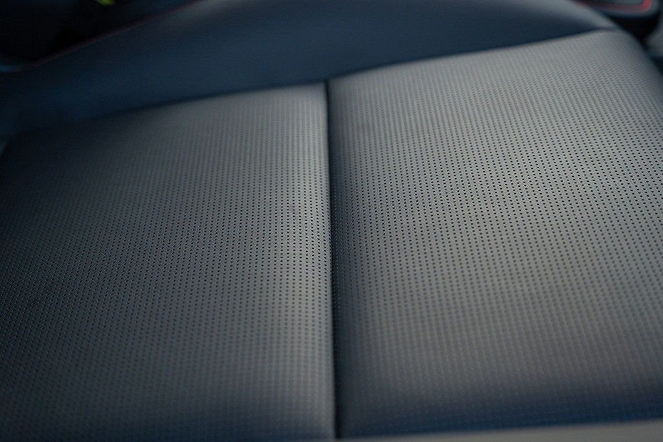 Hyundai Venue N Line Front Seat Ventilation (Close Up)