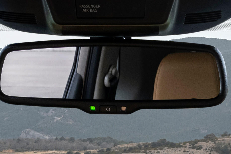 Nissan Nissan X-Trail INTERIOR Dashboard